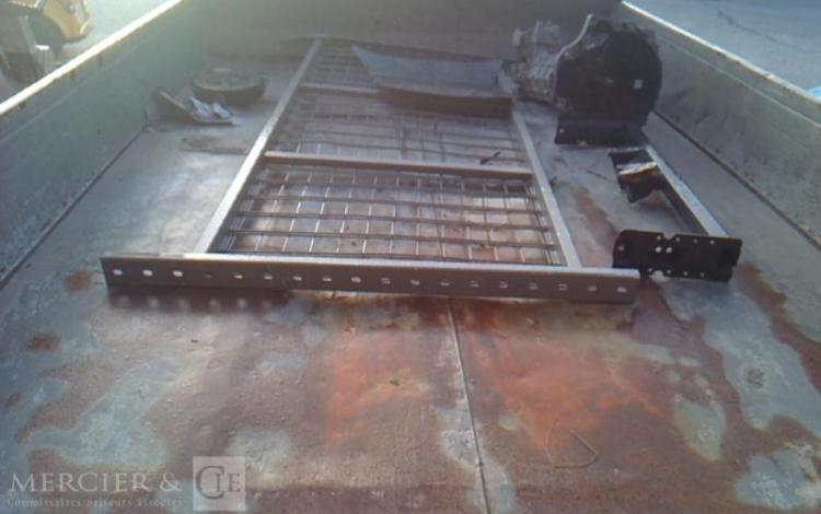 IVECO 35C13 – CAMION BENNE SIMPLE CAB – COFFRE  EB-485-DQ