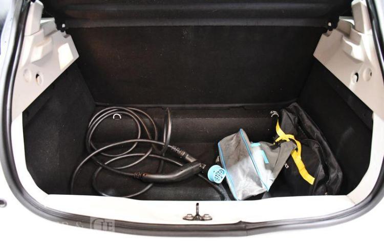 RENAULT ZOE R90 ZE 90 40KWH ACHAT-INTEGRAL CHARGE-NORMALE LIFE BLANC EC-704-NB