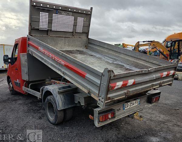 RENAULT MASTER 2,3 DCI 16V BENNE AVEC COFFRE ACIER DIESEL – 168574 KMS – ANNEE 2016 ROUGE ED-254-FX