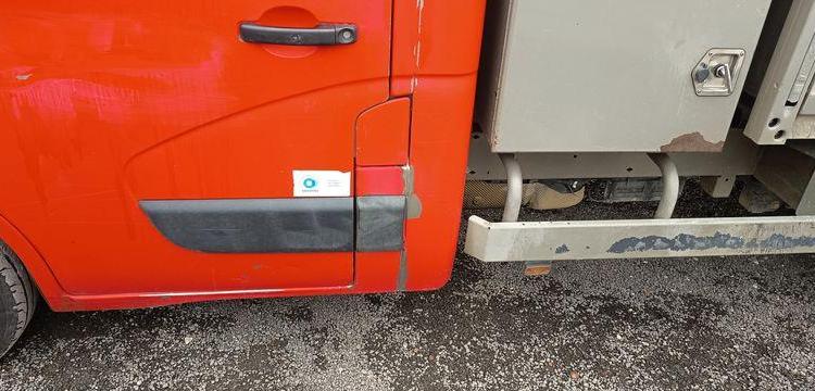 RENAULT MASTER 2,3 DCI 16V BENNE AVEC COFFRE ACIER DIESEL – 168574 KMS – ANNEE 2016 ROUGE ED-254-FX