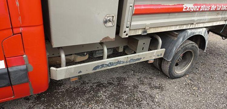 RENAULT MASTER 2,3 DCI 16V BENNE AVEC COFFRE ACIER DIESEL – 168574 KMS – ANNEE 2016 ROUGE ED-254-FX