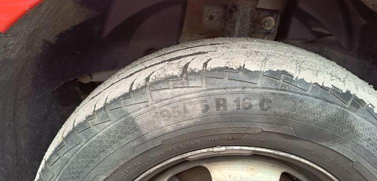 RENAULT MASTER 2,3 DCI 16V BENNE AVEC COFFRE ACIER DIESEL – 168574 KMS – ANNEE 2016 ROUGE ED-254-FX