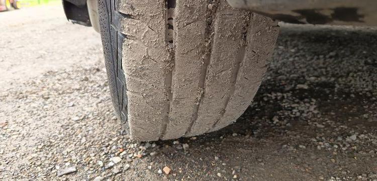 RENAULT MASTER 2,3 DCI 16V BENNE AVEC COFFRE ACIER DIESEL – 168574 KMS – ANNEE 2016 ROUGE ED-254-FX