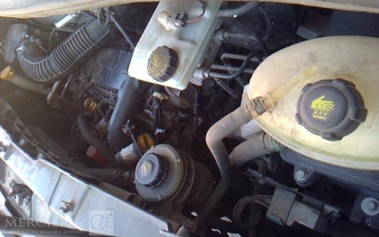 RENAULT MASTER BLANC ED-570-PB