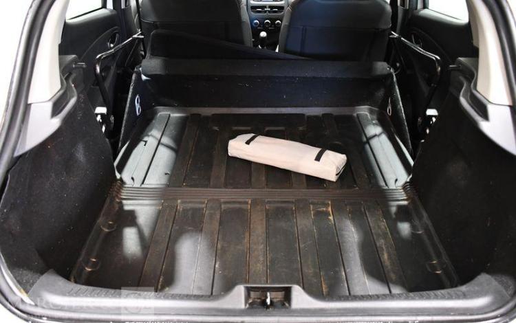 RENAULT CLIO BLANC ED-857-CX