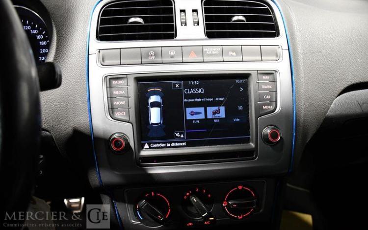 VOLKSWAGEN POLO 1,2 TSI 90CH BLUEMOTION BLANC EF-046-CG