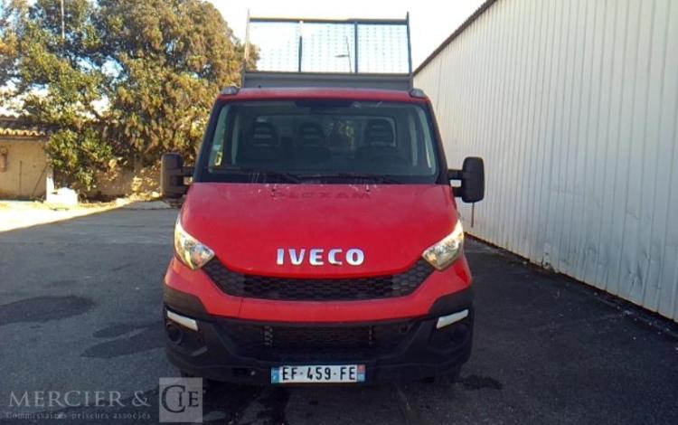 IVECO 35-130  BENNE SIMPLE CABINE COFFRE ROUGE EF-459-FE