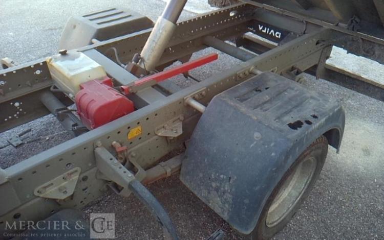 IVECO 35-130  BENNE SIMPLE CABINE COFFRE ROUGE EF-459-FE