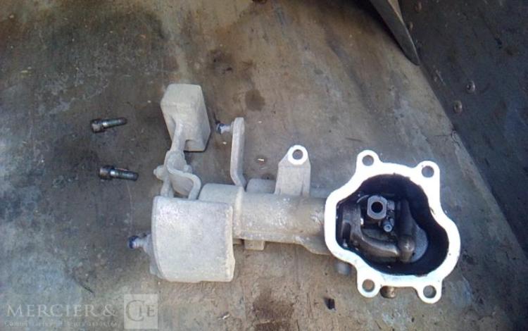 IVECO 35-130  BENNE SIMPLE CABINE COFFRE ROUGE EF-459-FE