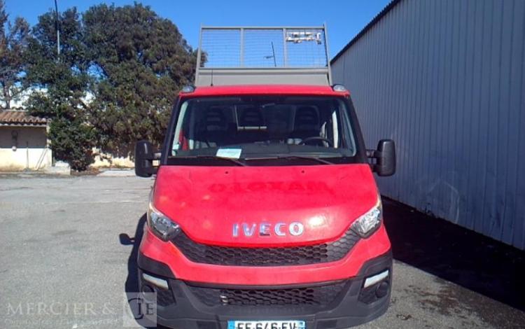 IVECO 35-130  BENNE SIMPLE CABINE COFFRE ROUGE EF-646-FV