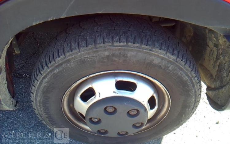 IVECO 35-130  BENNE SIMPLE CABINE COFFRE ROUGE EF-646-FV