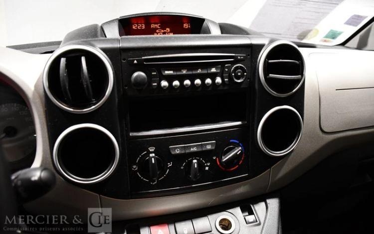 PEUGEOT Partner BLANC EG-289-DT