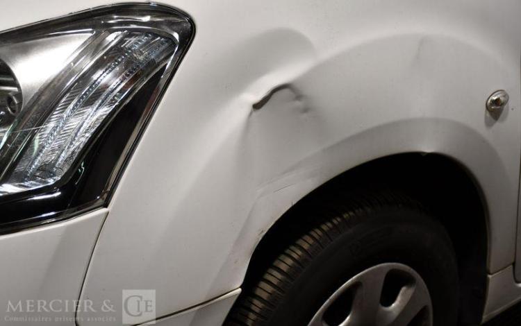 PEUGEOT Partner BLANC EG-289-DT