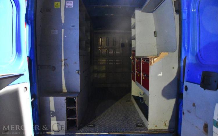 PEUGEOT BOXER HDI BLEU EG-706-VL