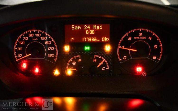 PEUGEOT BOXER HDI BLEU EG-706-VL