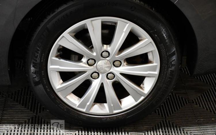 PEUGEOT 308 SW 1,6 BLUEHDI 120 ALLURE GRIS EJ-539-RE