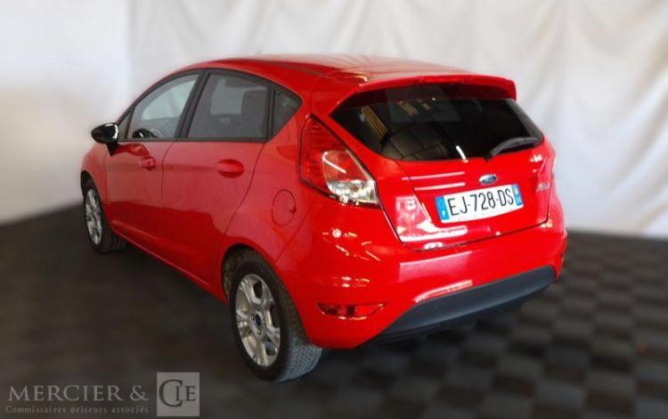 FORD FIESTA 1,2 80 EDITION ROUGE EJ-728-DS