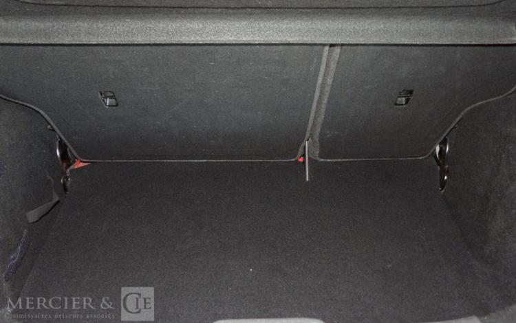 FORD FIESTA 1,2 80 EDITION ROUGE EJ-728-DS