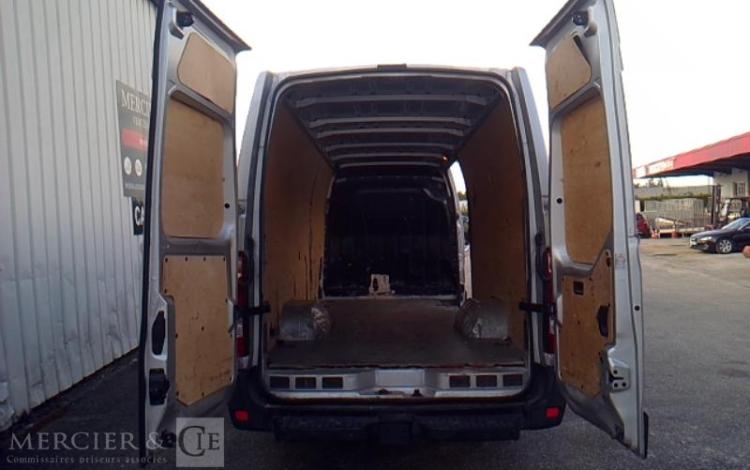 NISSAN NV400 2,3 DCI 165 GRIS EJ-761-NT