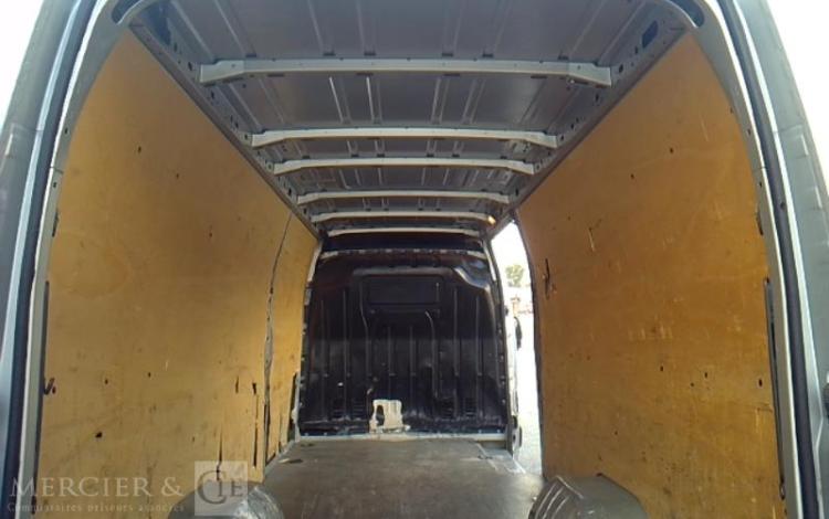 NISSAN NV400 2,3 DCI 165 GRIS EJ-761-NT