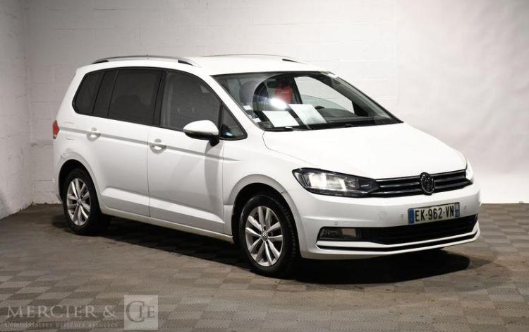 VOLKSWAGEN TOURAN BLANC EK-962-VN
