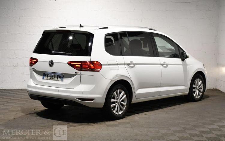 VOLKSWAGEN TOURAN BLANC EK-962-VN