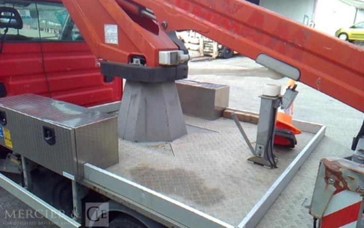 IVECO NACELLE 16M SUR VL LEGER  EL-711-JA