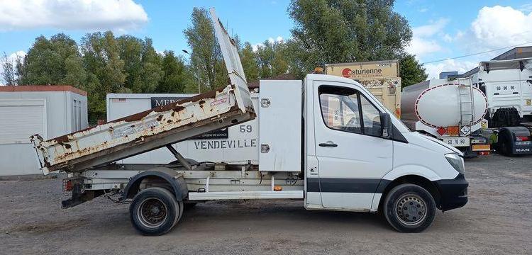 MERCEDES SPRINTER 2 2,2 D 143 CV BENNE AVEC COFFRE ACIER – DIESEL – 138102 KMS – AN 2017  EL-964-EJ