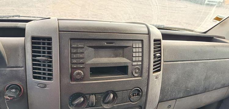 MERCEDES SPRINTER 2 2,2 D 143 CV BENNE AVEC COFFRE ACIER – DIESEL – 138102 KMS – AN 2017  EL-964-EJ