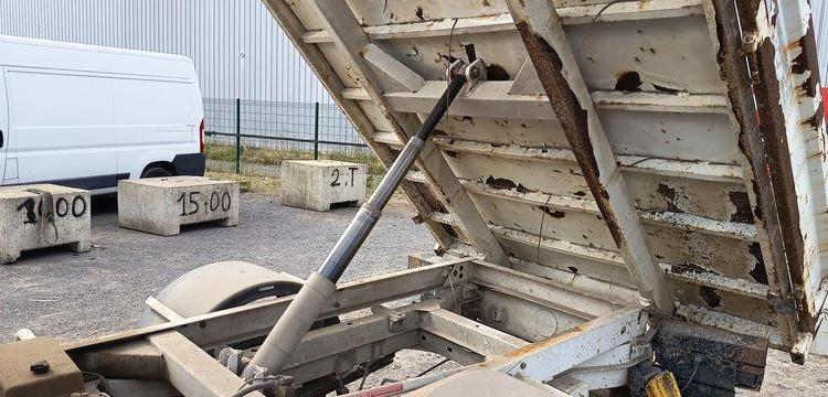 MERCEDES SPRINTER 2 2,2 D 143 CV BENNE AVEC COFFRE ACIER – DIESEL – 138102 KMS – AN 2017  EL-964-EJ