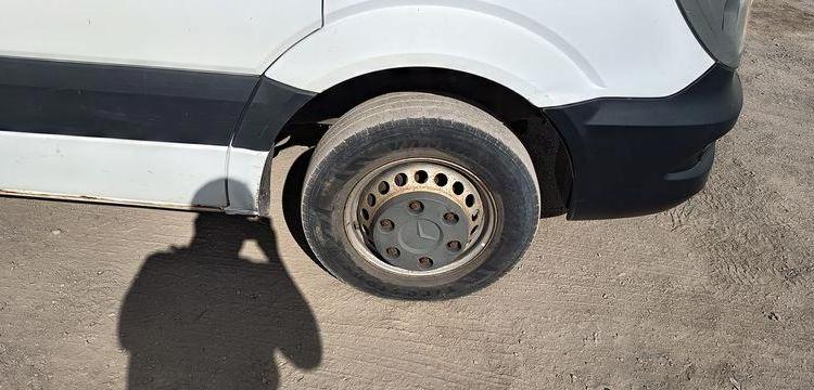 MERCEDES SPRINTER 2 2,2 D 143 CV BENNE AVEC COFFRE ACIER – DIESEL – 138102 KMS – AN 2017  EL-964-EJ