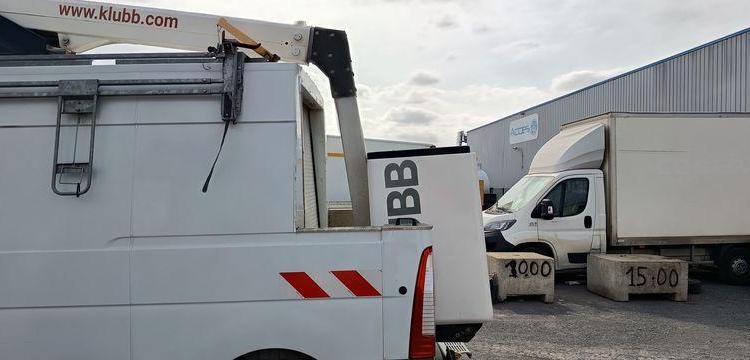 RENAULT MASTER III PHASE 2 L3H2 2.3 dCi 16V ENERGY 170 CV NACELLE KLUBB K26 10 M – 580 H BLANC EM-854-SE