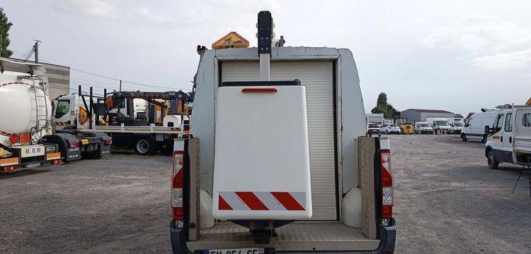 RENAULT MASTER III PHASE 2 L3H2 2.3 dCi 16V ENERGY 170 CV NACELLE KLUBB K26 10 M – 580 H BLANC EM-854-SE