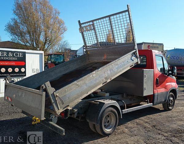 IVECO CAMION BENNE SIMPLE CAB – COFFRE  EN-015-QY