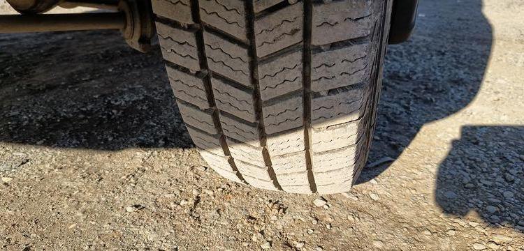 IVECO CAMION BENNE SIMPLE CAB – COFFRE  EN-015-QY