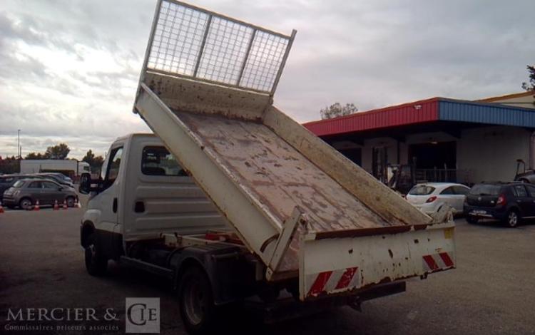 IVECO 35-140  BENNE SIMPLE CABINE BLANC EN-307-GP