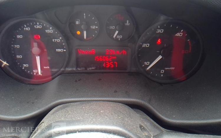 IVECO 35-140  BENNE SIMPLE CABINE BLANC EN-307-GP