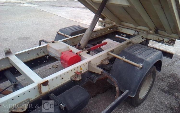 IVECO 35-140  BENNE SIMPLE CABINE BLANC EN-307-GP