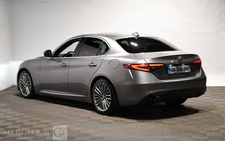 ALFAROMEO GIULIA 2,2 JTDM 180 SUPER BUSINESS BVA GRIS EN-346-YS