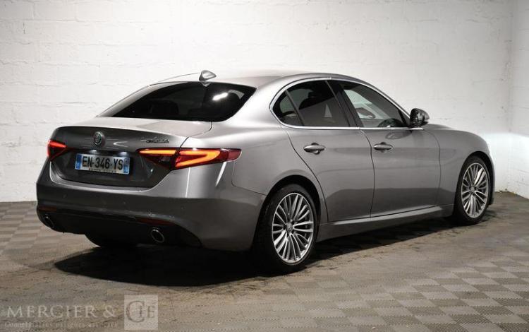 ALFAROMEO GIULIA 2,2 JTDM 180 SUPER BUSINESS BVA GRIS EN-346-YS