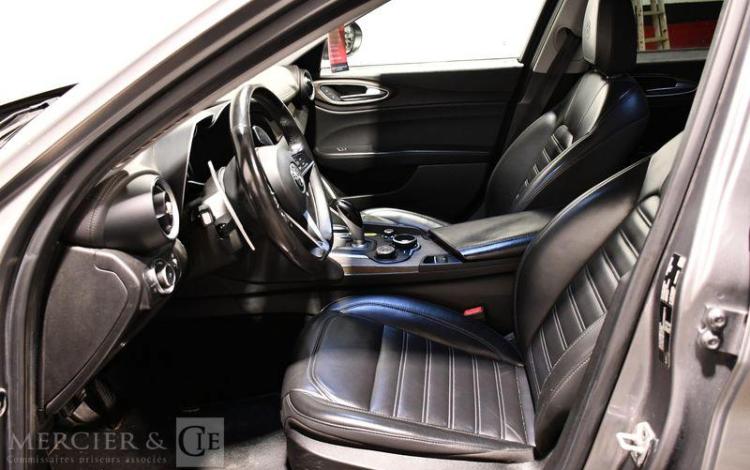 ALFAROMEO GIULIA 2,2 JTDM 180 SUPER BUSINESS BVA GRIS EN-346-YS