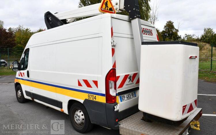 PEUGEOT BOXER NACELLE L2H2 335 PREMIUM PACK 130 BLANC EP-493-VE