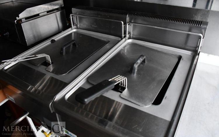 RENAULT FOOD TRUCK 2,3 DCI 130CH CONFORT BLANC EP-924-NH