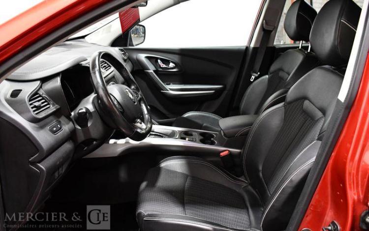 RENAULT KADJAR ROUGE ER-867-KG