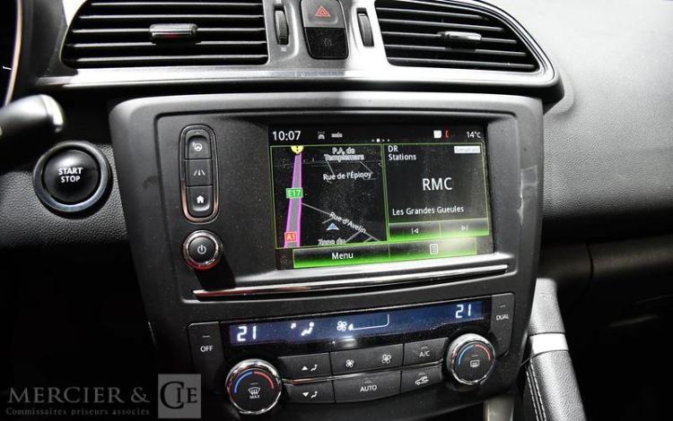 RENAULT KADJAR ROUGE ER-867-KG