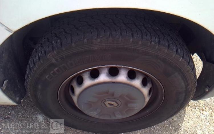 RENAULT MASTER NACELLE SUR VL 12M 1783H BLANC ES-049-CQ