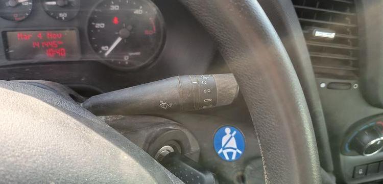 IVECO DAILY 35C12  BENNE AVEC COFFRE ACIER DIESEL – 141445 KMS – ANNEE 2018 ROUGE ET-909-FA