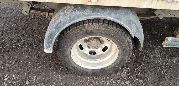 IVECO DAILY 35C12  BENNE AVEC COFFRE ACIER DIESEL – 141445 KMS – ANNEE 2018 ROUGE ET-909-FA