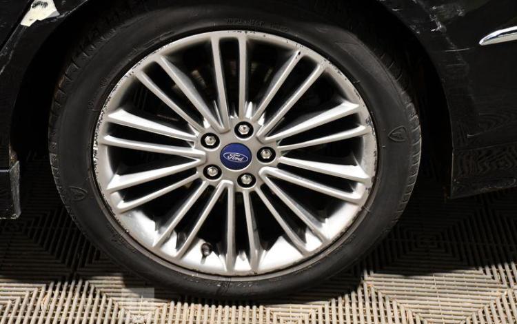 FORD MONDEO 4 HYBRID VIGNALE BVA NOIR EV-066-SZ