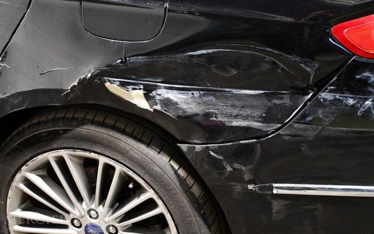 FORD MONDEO HYBRID VIGNALE NOIR EV-398-TA